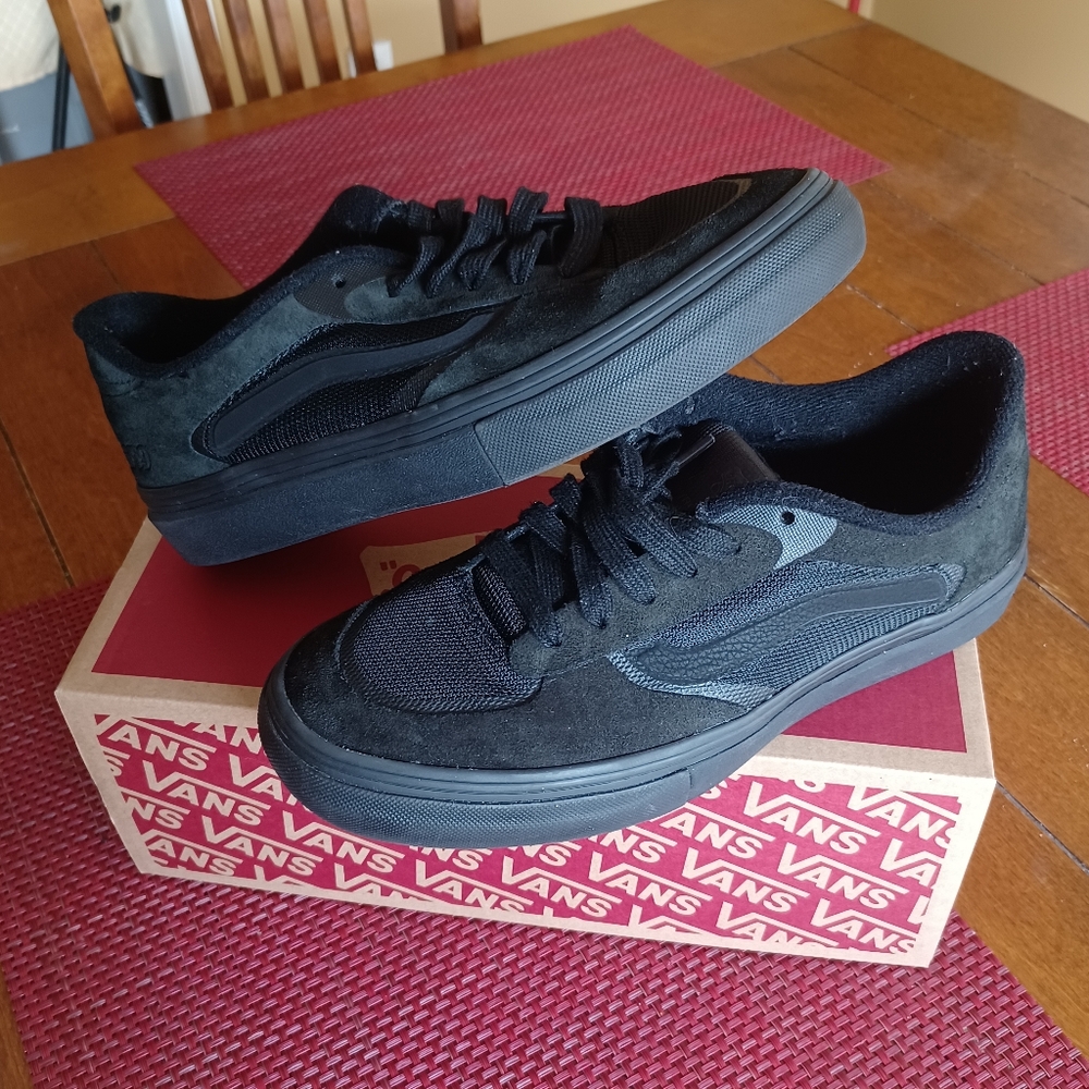 Black Suede Vans Size 8 Women's 6.5 Mens  NEW